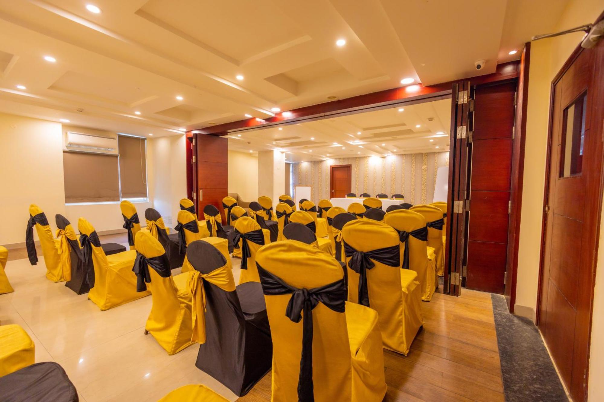 Crestmont Ashapurna Jaipur, Banipark Ξενοδοχείο Εξωτερικό φωτογραφία